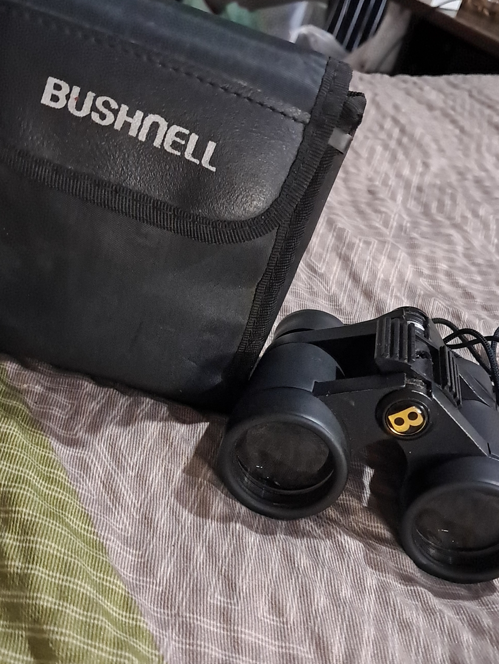 Bushnell Compact Black Binoculars with Protective Carry Case